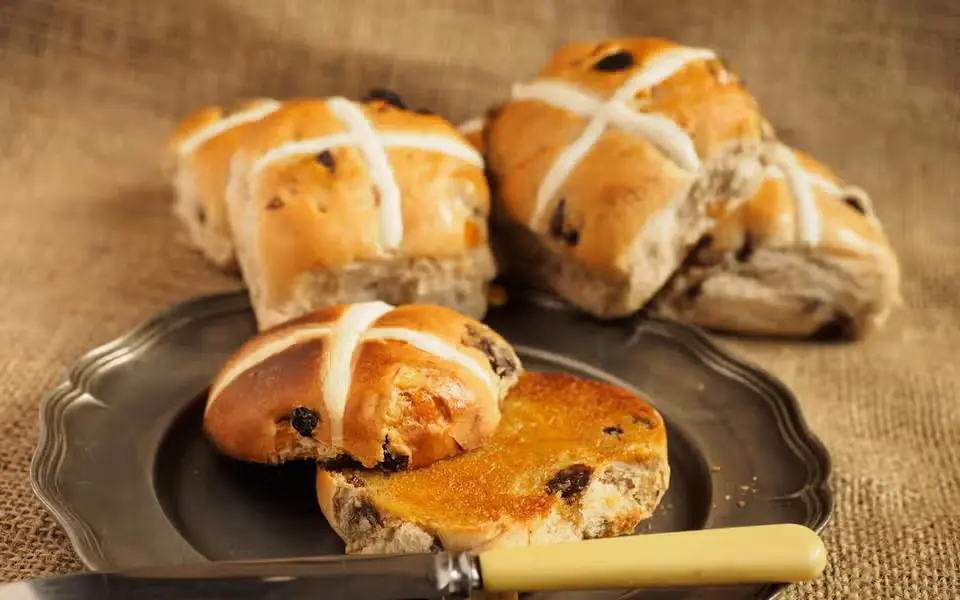 A origem da Páscoa: significado da data e comemorações Hot Cross Buns (Inglaterra)