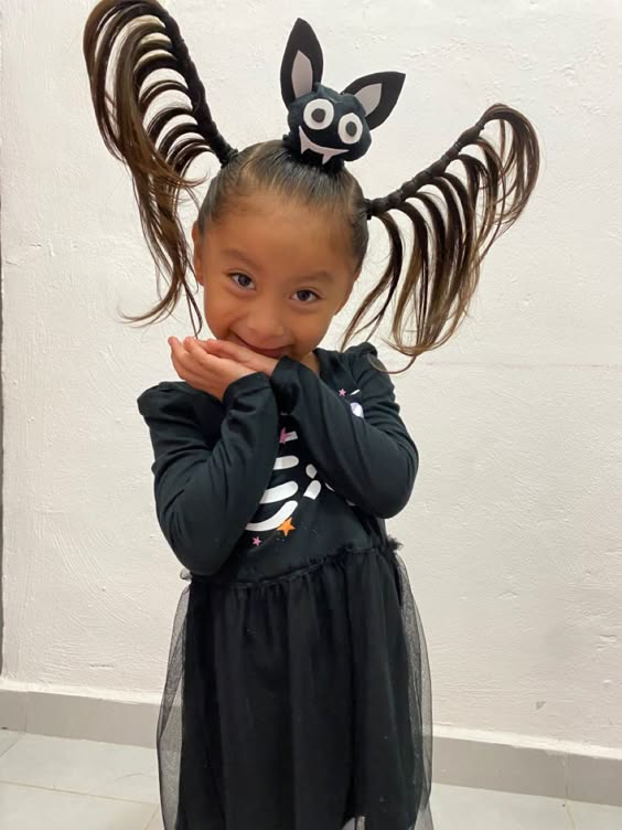 As melhores ideias de Cabelo Maluco Menina e Menino com o tema Halloween Penteado Cabelo Maluco Halloween (19)