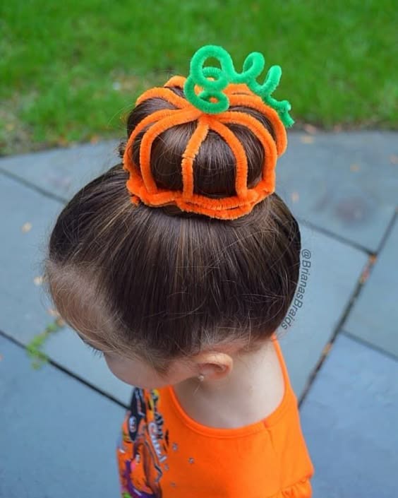 As melhores ideias de Cabelo Maluco Menina e Menino com o tema Halloween Penteado Cabelo Maluco Halloween (8)