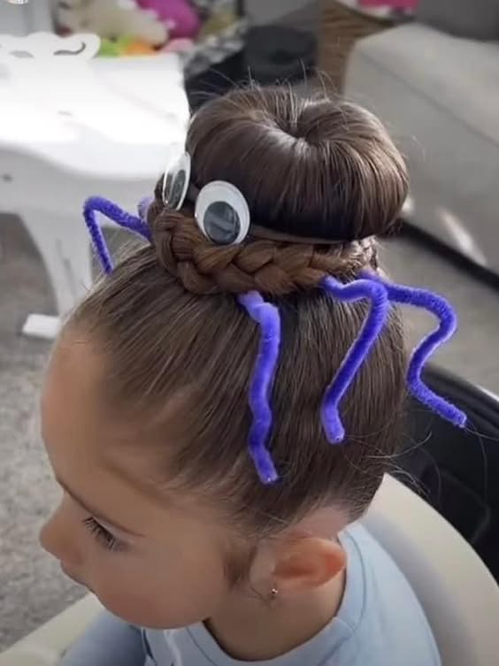 As melhores ideias de Cabelo Maluco Menina e Menino com o tema Halloween Penteado Cabelo Maluco Halloween (9)