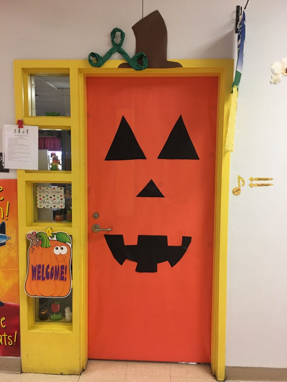 Decoração de Porta Halloween: 12 melhores ideias decoração de porta de Halloween