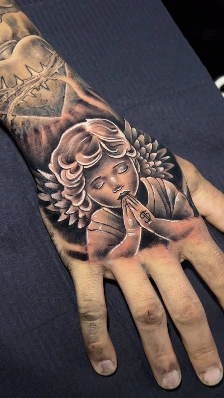 12 ideias de Tatuagem na Mão Tatuagem na Mão