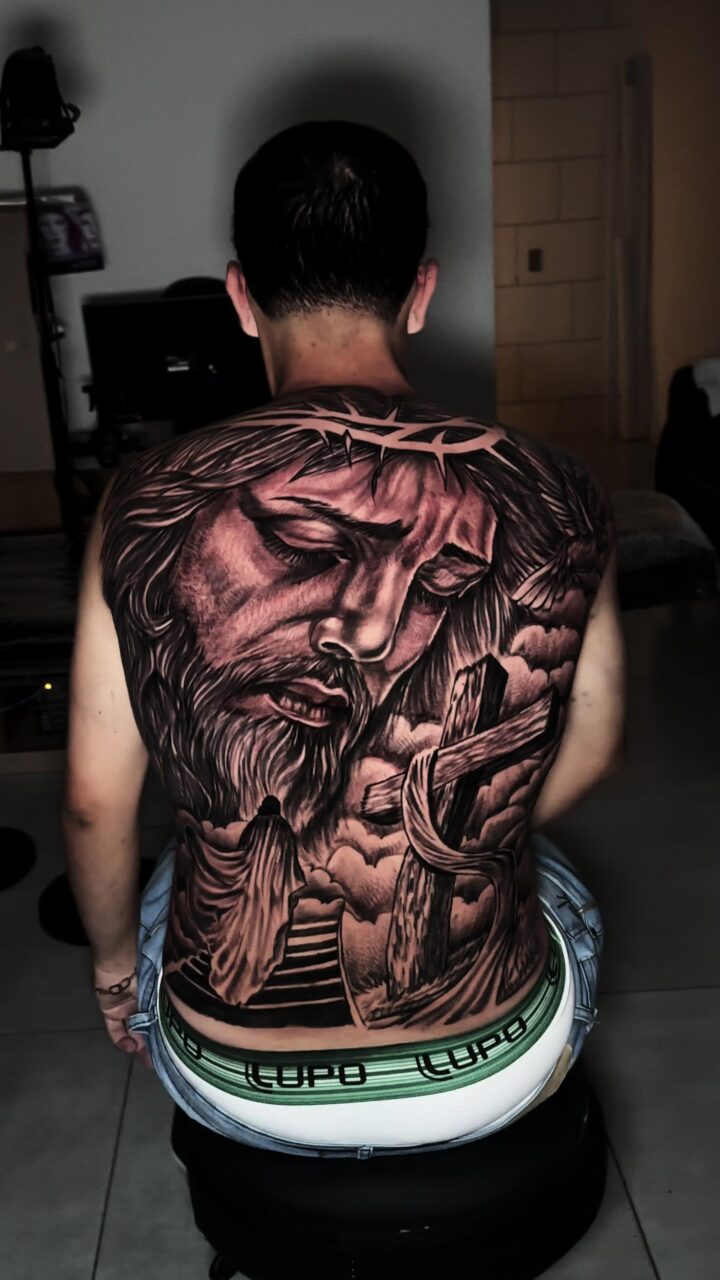 Fechamento de Costa: 12 ideias de tatuagem para fechar as costas masculina tatuagem Fechamento de costa 10