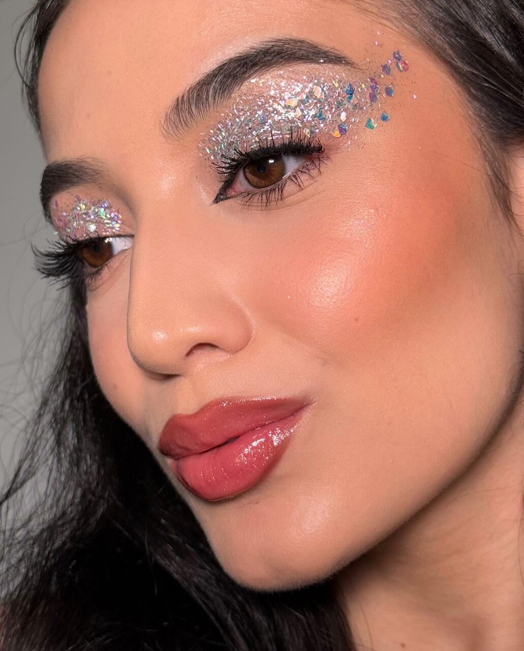 Maquiagem de Carnaval: 15 ideias para brilhar na folia Maquiagem Carnaval