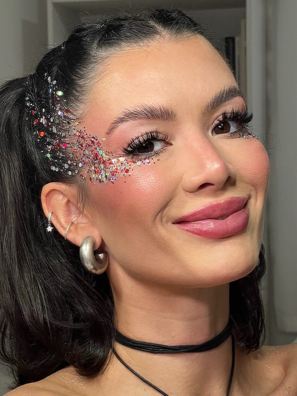 Maquiagem de Carnaval: 12 estilos para destacar seu visual na folia Maquiagem Carnaval