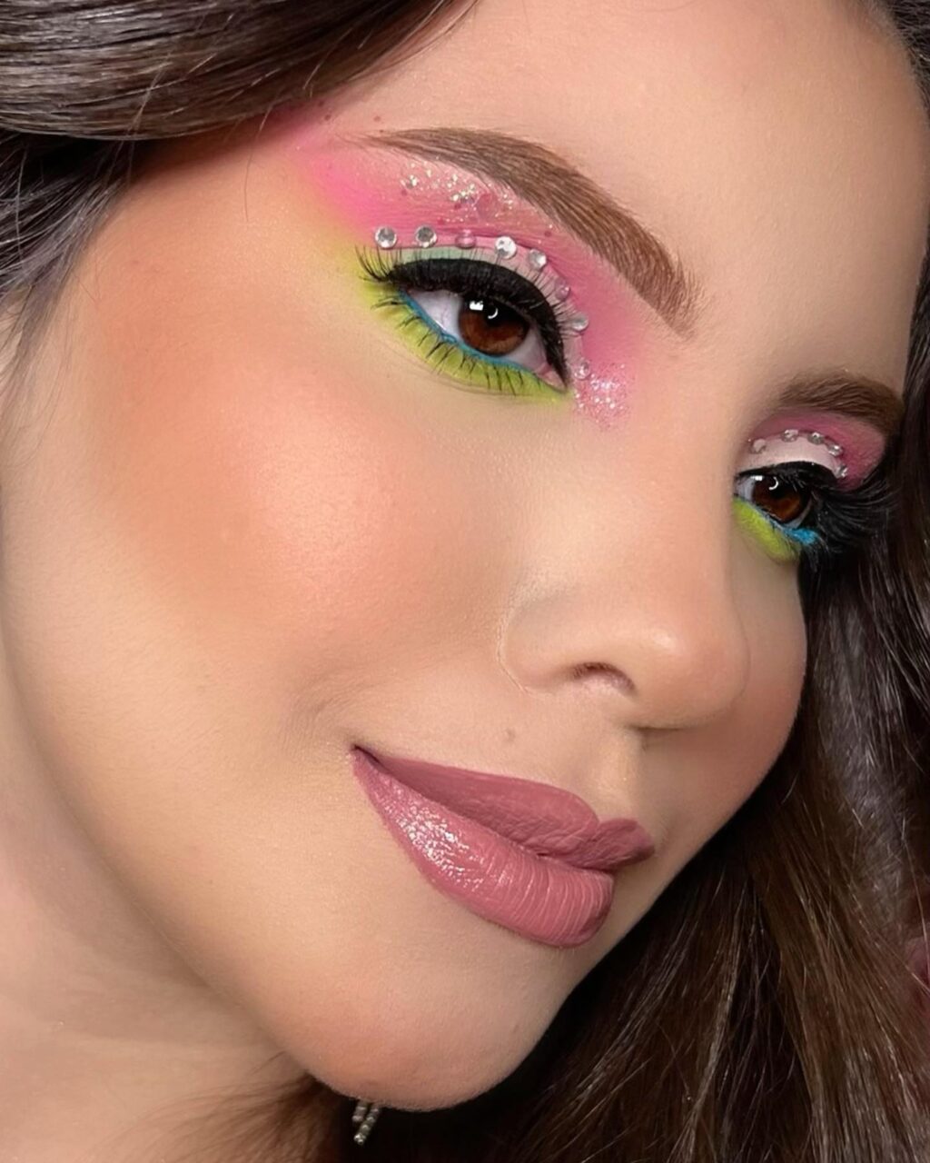 Maquiagem de Carnaval: 12 estilos para destacar seu visual na folia Maquiagem Carnaval