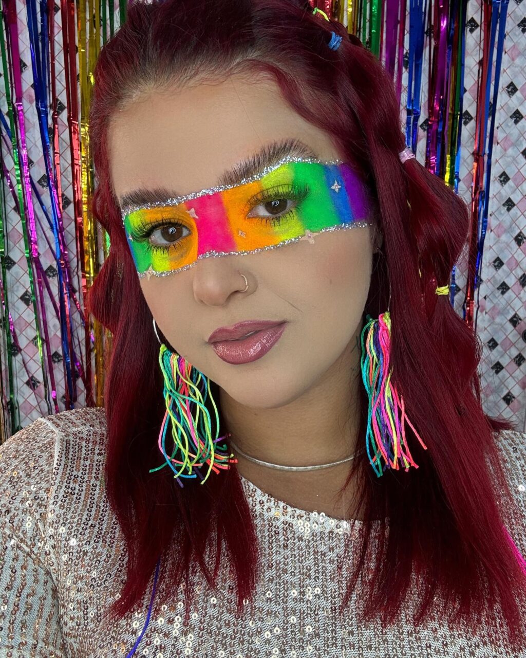 Maquiagem de Carnaval: 12 melhores ideias para brilhar na folia Maquiagem Carnaval