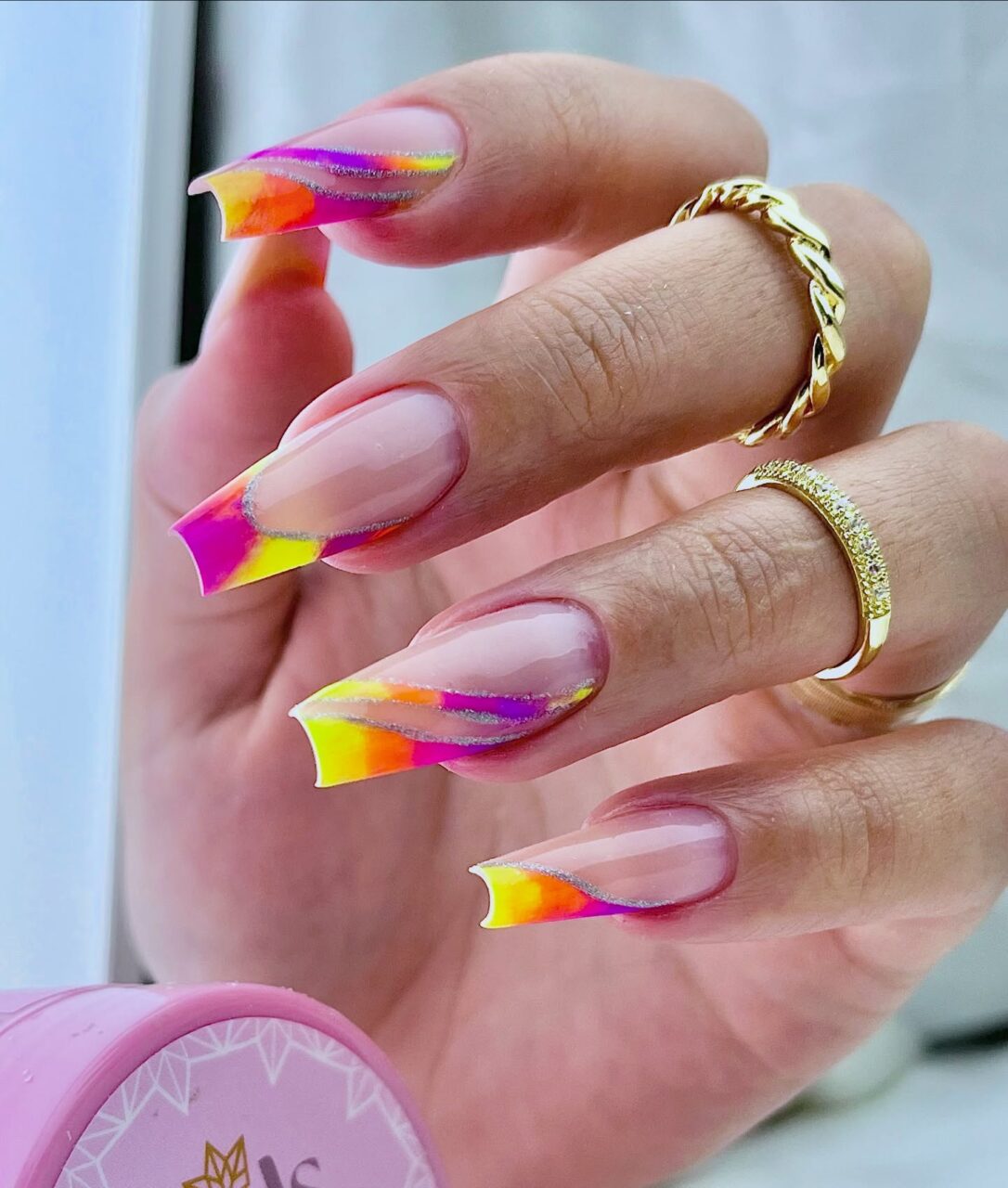 Unhas de Carnaval: 12 ideias para arrasar usar Unhas Carnaval