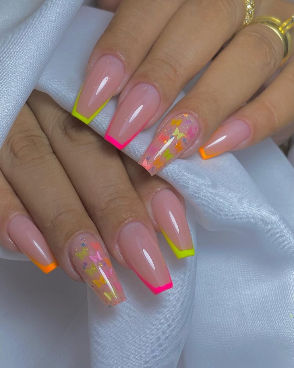 Unhas de Carnaval: 12 modelos para inspirar Unhas Carnaval