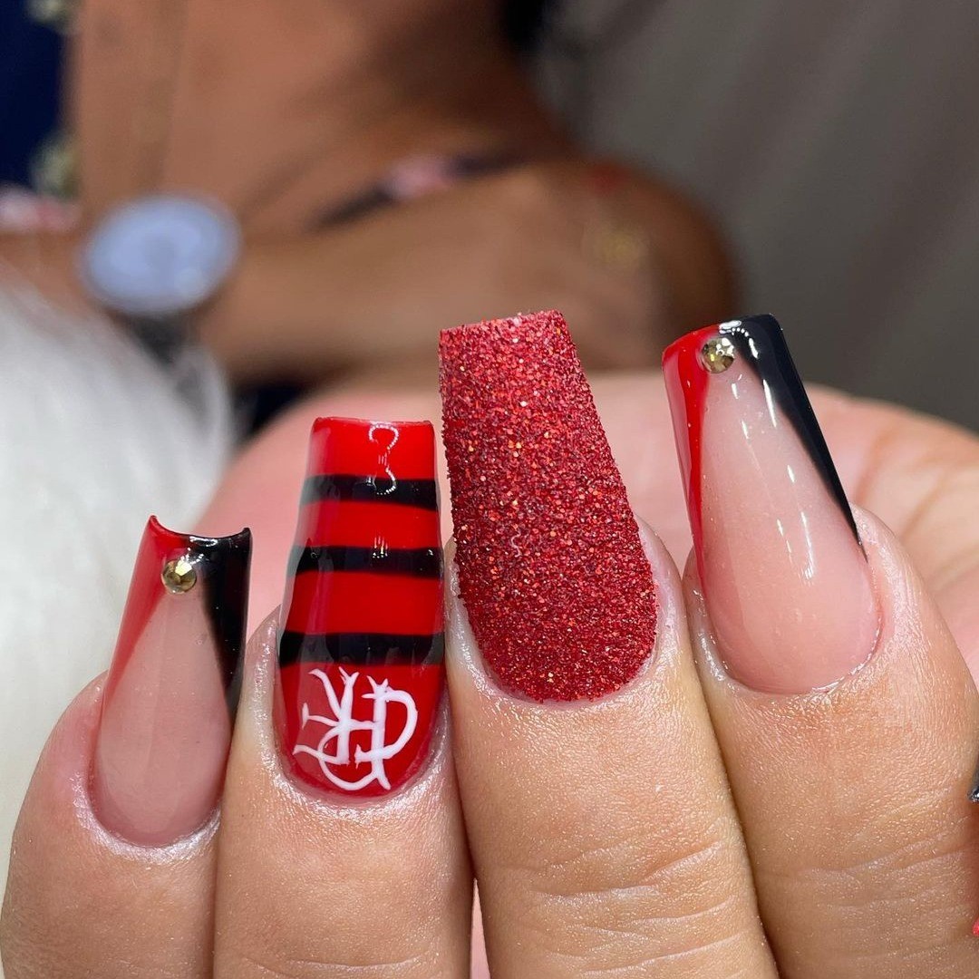 Unhas do Flamengo: 12 ideias para torcer com estilo rubro-negro Unhas Flamengo 6