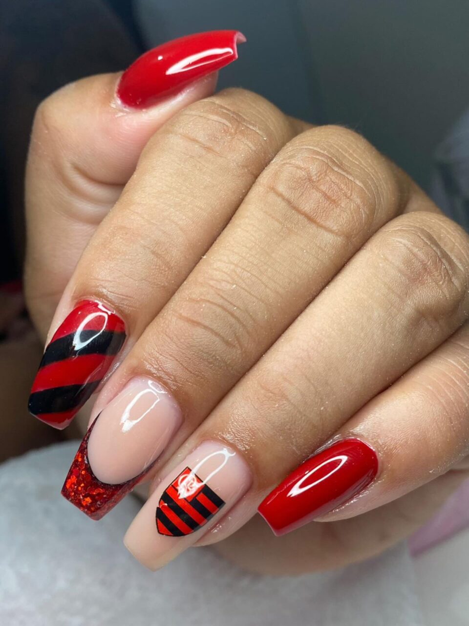 Unhas do Flamengo: 12 ideias para torcer com estilo rubro-negro Unhas Flamengo
