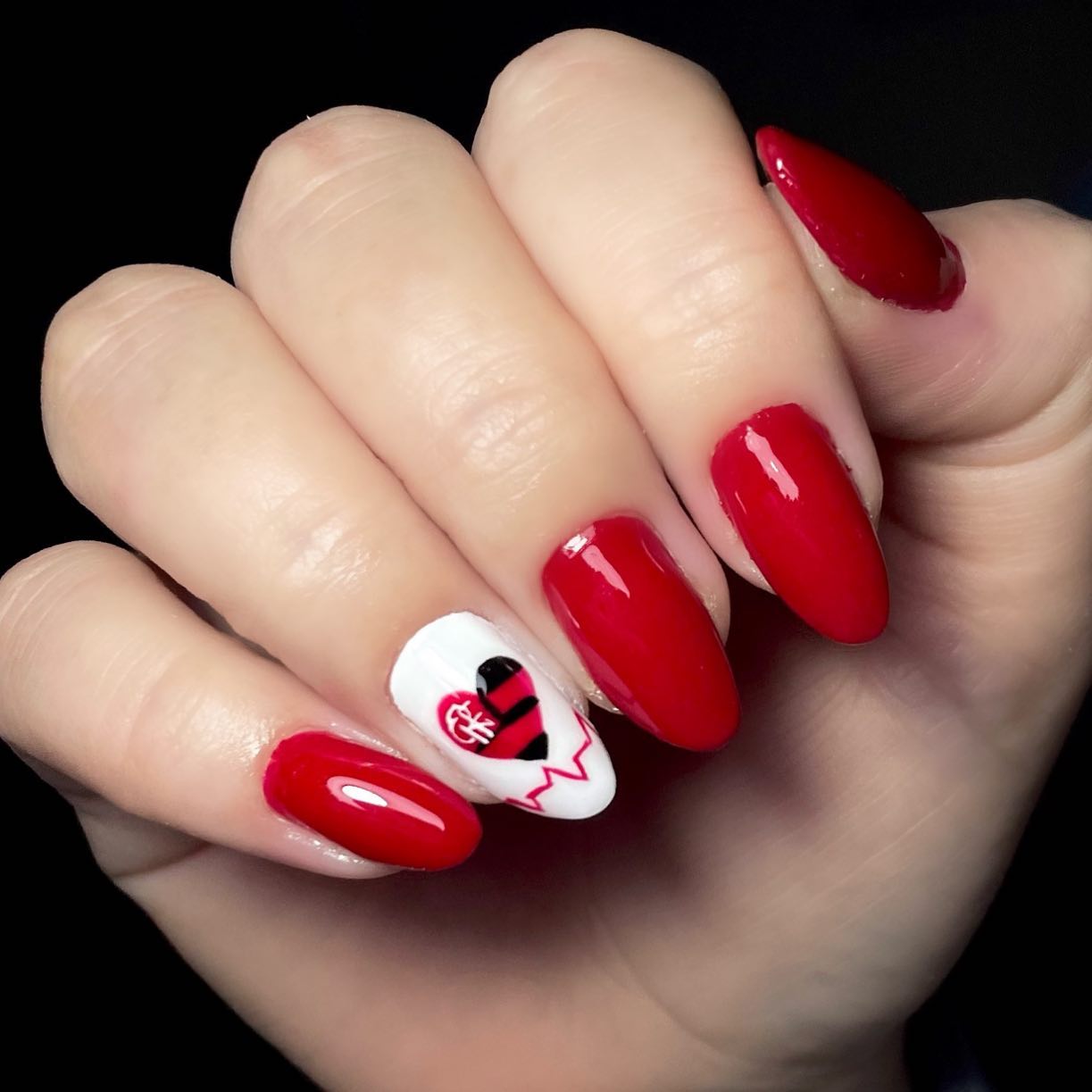 Unhas do Flamengo: 12 modelos para torcer com estilo rubro-negro Unhas do Flamengo